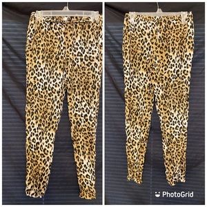 Tiger 🐅 print trousers